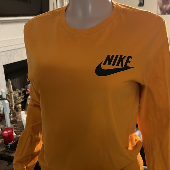 Nike 🤩 - Picture 2 of 4